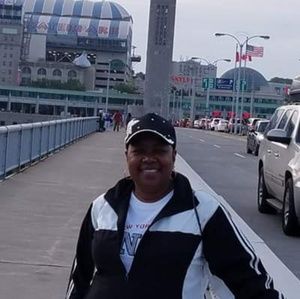 Meet your Posher, Lee